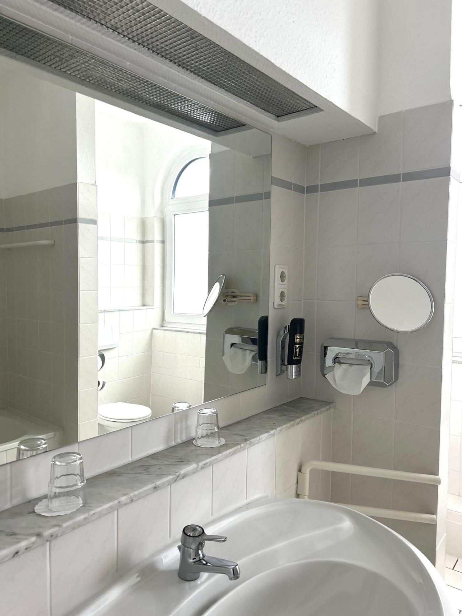 Sure Hotel By Best Western Wilhelmshaven City Вилхелмсхафен Екстериор снимка